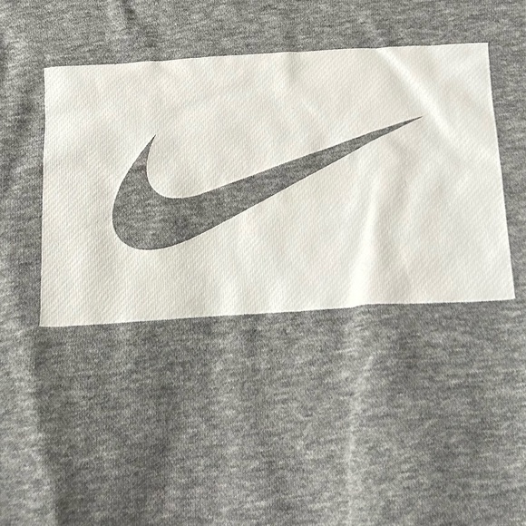 Nike Cropped Crew Neck Sweatshirt - Picture 3 of 9